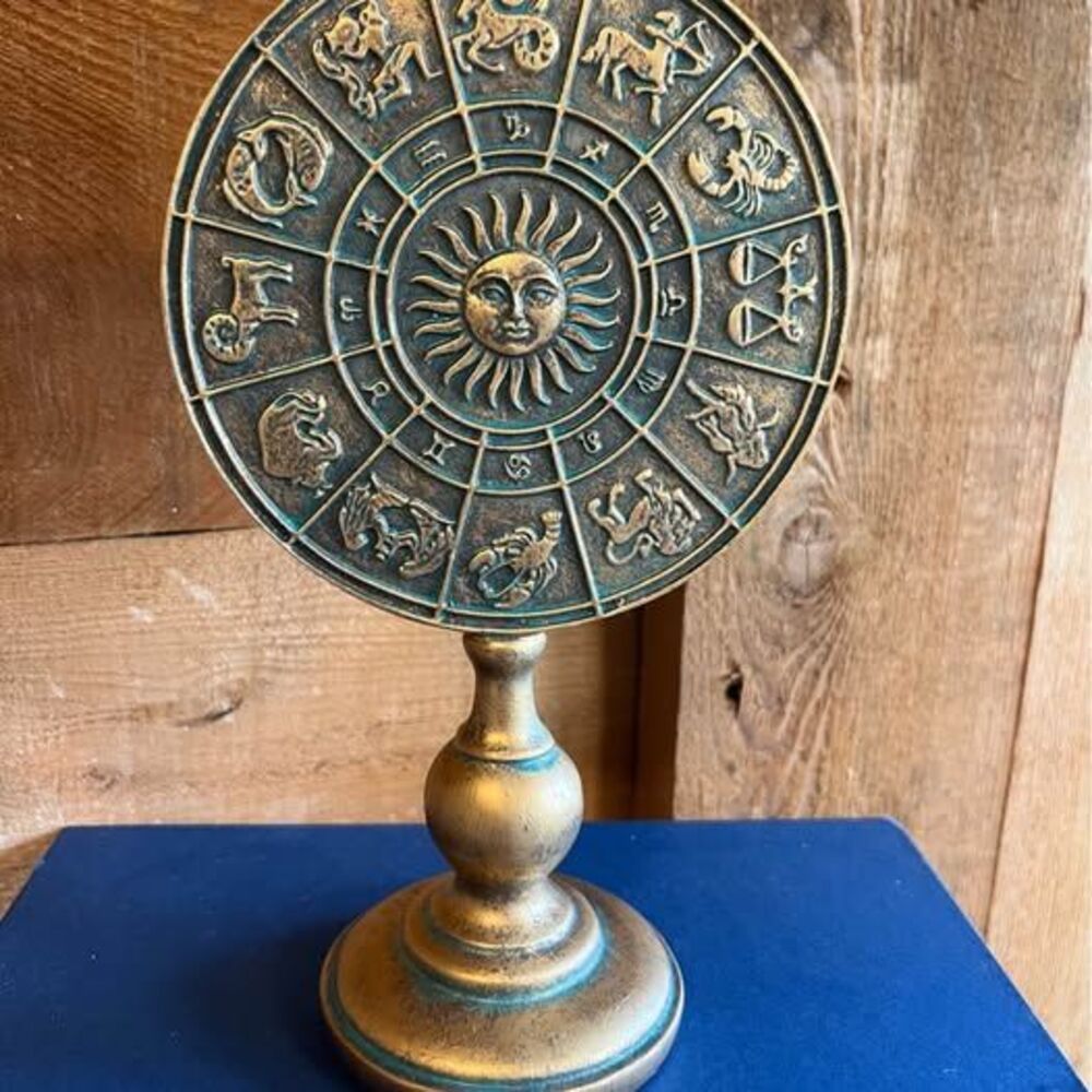Zodiac Sun Pedestal Décor